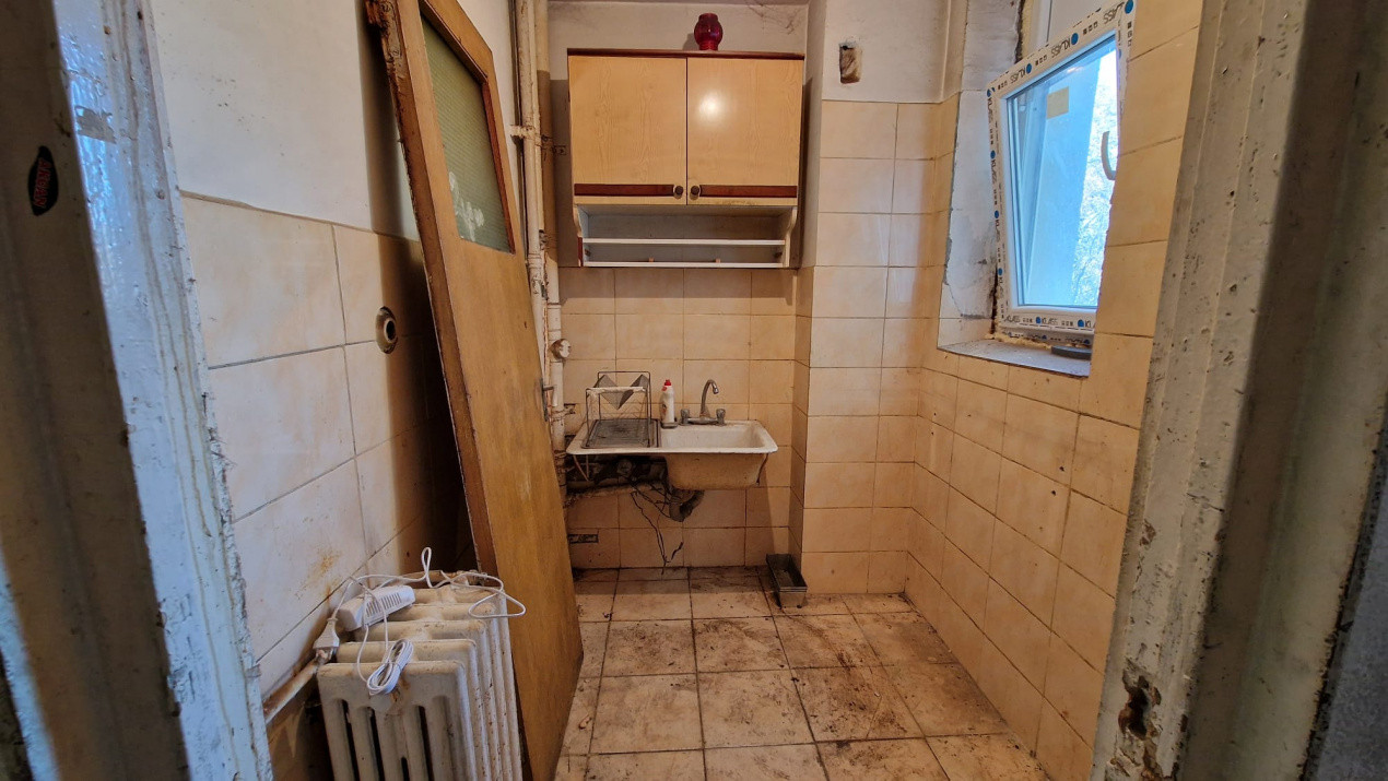 Apartament 2 camere  pentru renovare