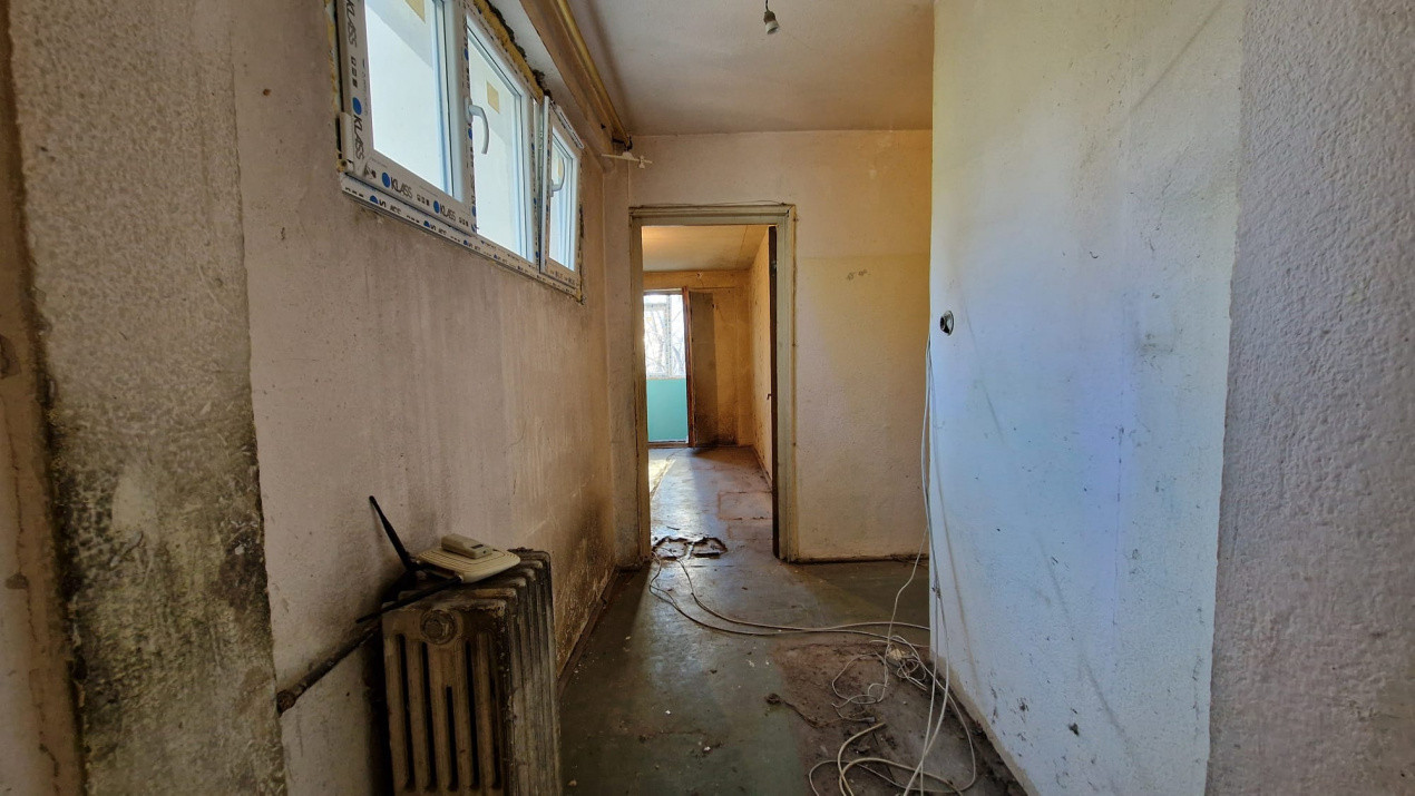 Apartament 2 camere  pentru renovare