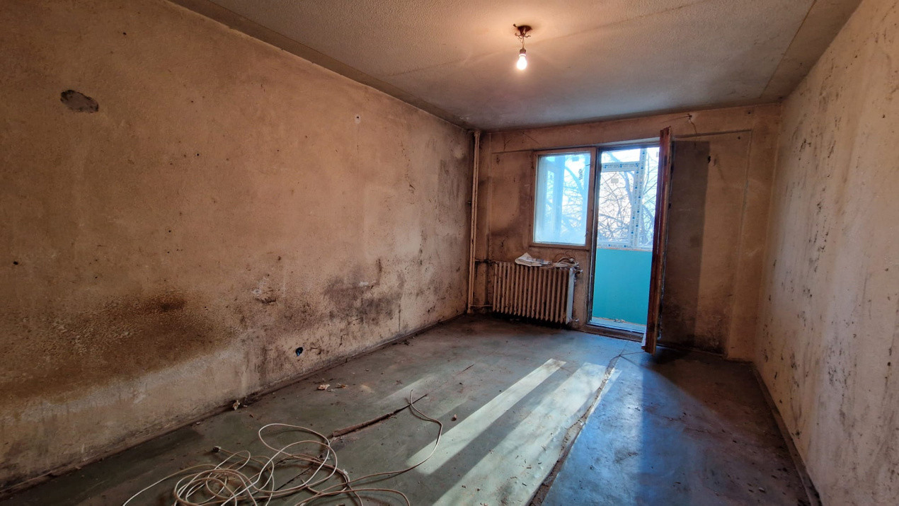 Apartament 2 camere  pentru renovare