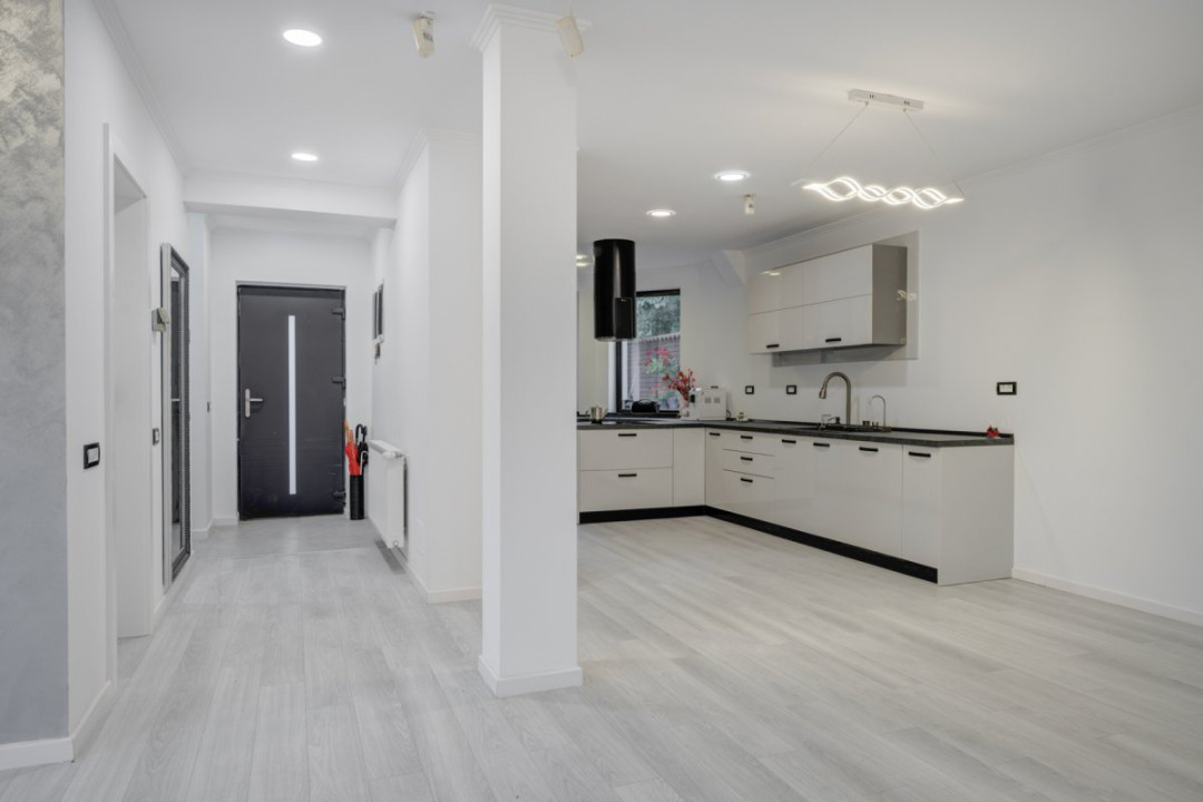 Vila cu piscina - Drumul Taberei - Prelungirea Ghencea - str Maracineni 