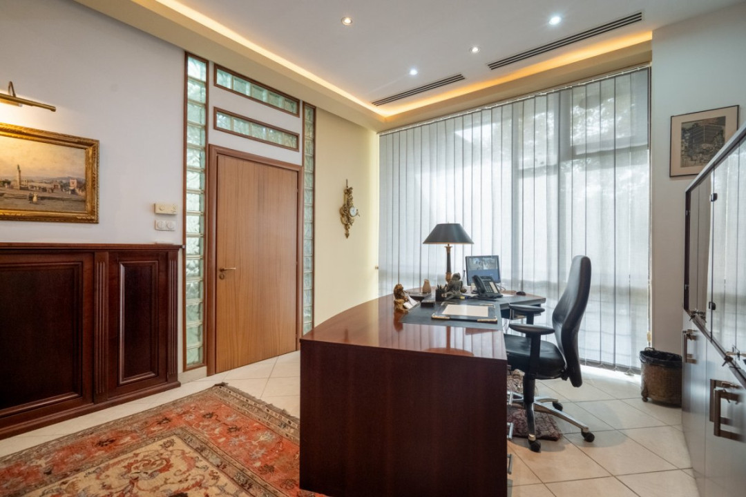 Ocazie rara pt Investitie: Spatii pentru Birouri / Clinica, 1355mp, Bd. Unirii!