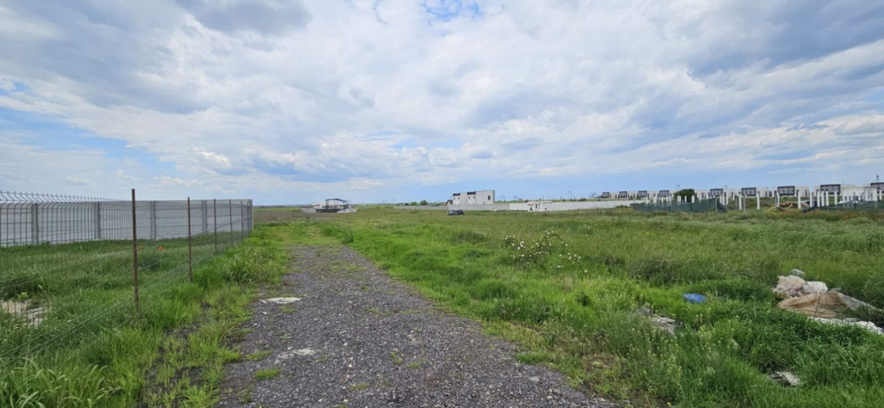  Strada Fortului-Teren intravilan