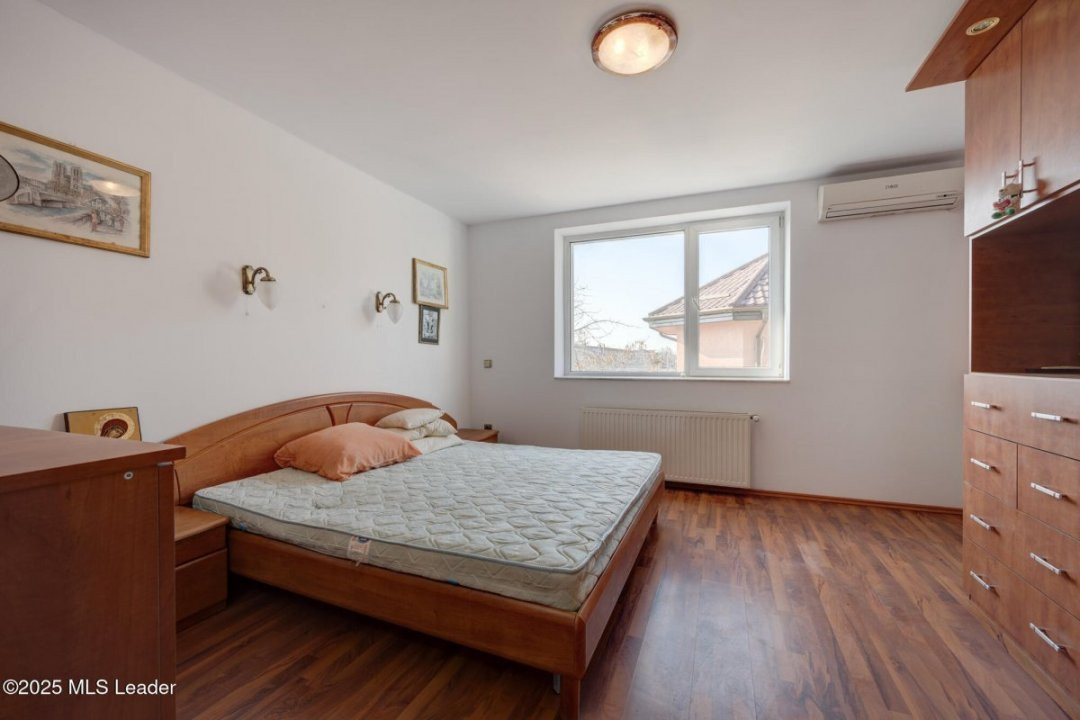 Voluntari, Revolutiei, Vila 2006, 560 mp, teren 1120mp