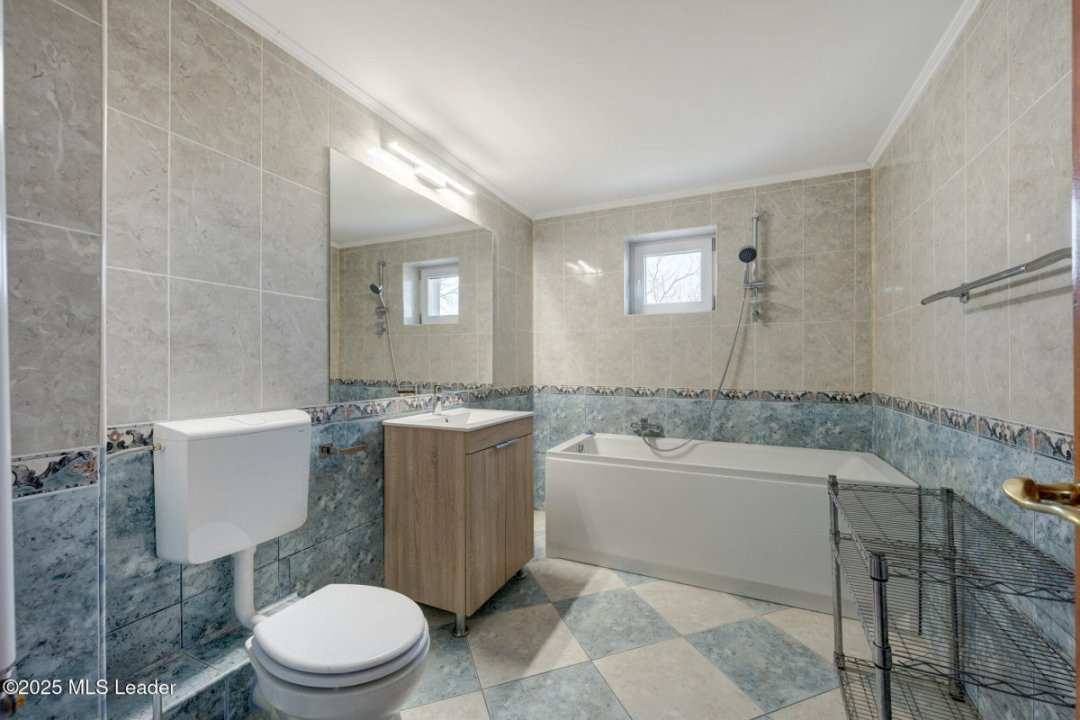 Voluntari, Revolutiei, Vila 2006, 560 mp, teren 1120mp