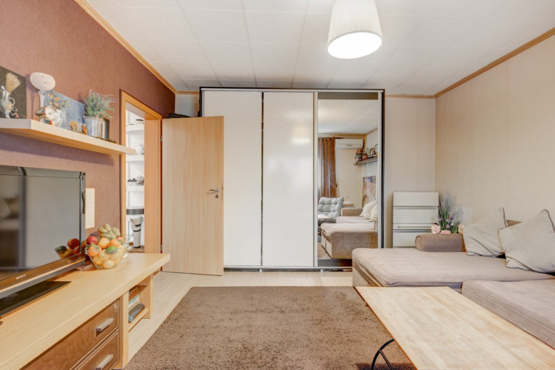 Nerva Traian - decomandat - centrală termica - bloc reabilitat 