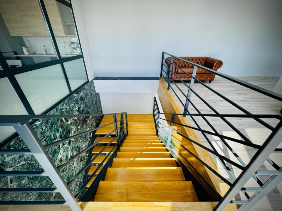 Hală + sediu firmă (locuință de serviciu) + teren de vânzare în Balotești, Ilfov