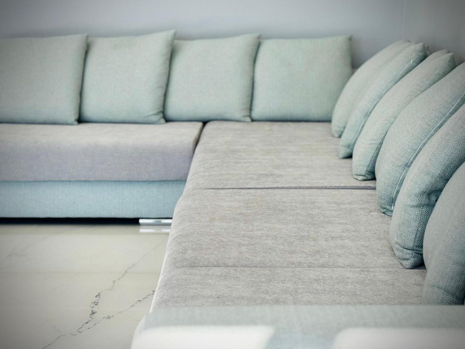 Hală + sediu firmă (locuință de serviciu) + teren de vânzare în Balotești, Ilfov