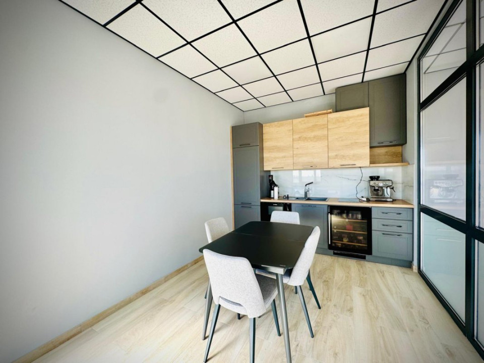 Hală + sediu firmă (locuință de serviciu) + teren de vânzare în Balotești, Ilfov