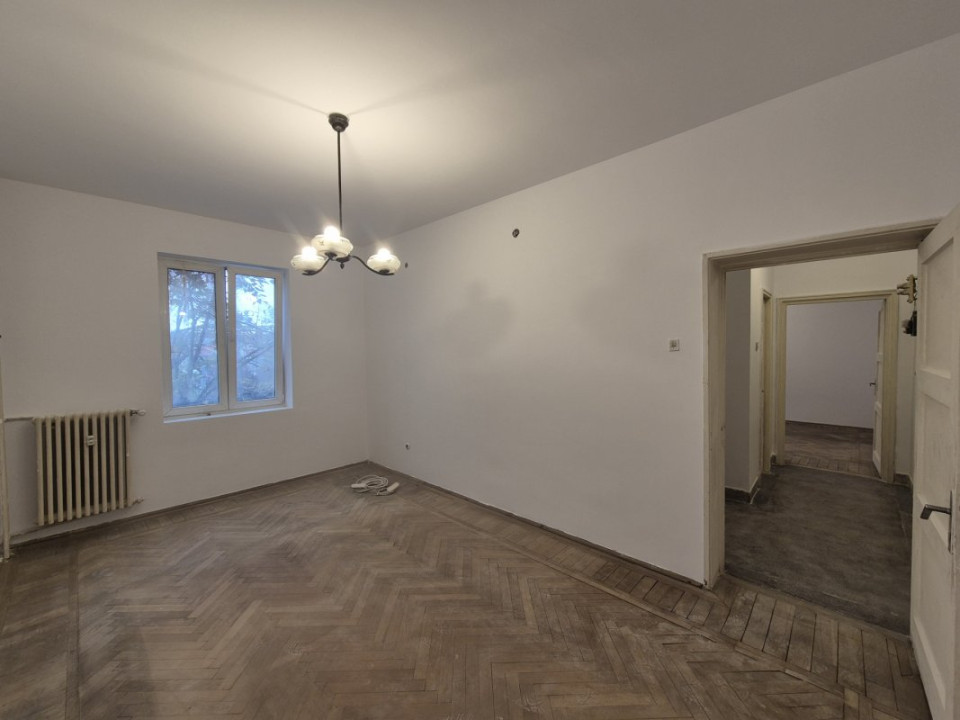 Apartament  2 camere, decomandat - Barbu Văcărescu 