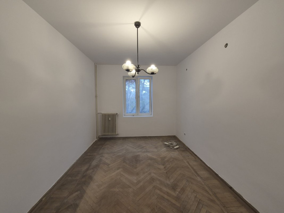 Apartament  2 camere, decomandat - Barbu Văcărescu 