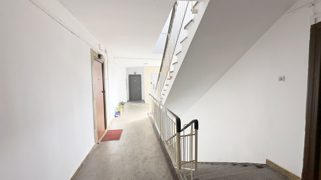 Apartament 3 camere, decomandat, 2 bai, vedere libera, Vitan.