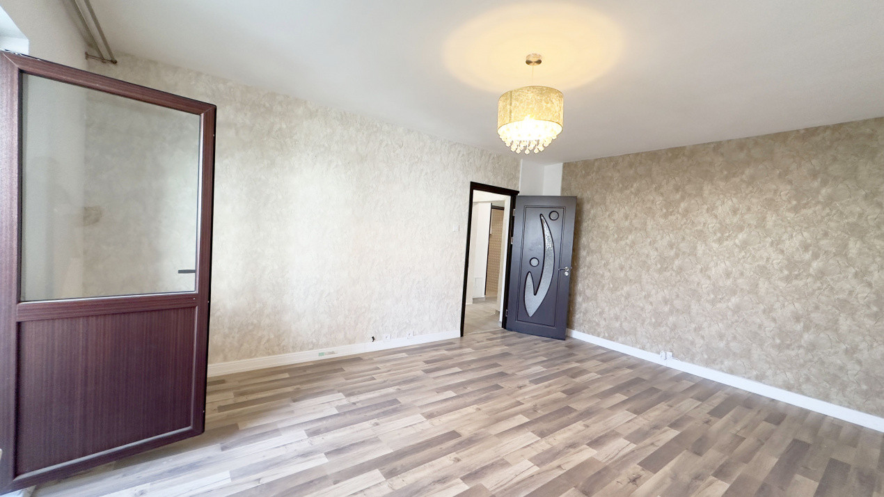 Apartament 3 camere, decomandat, 2 bai, vedere libera, Vitan.