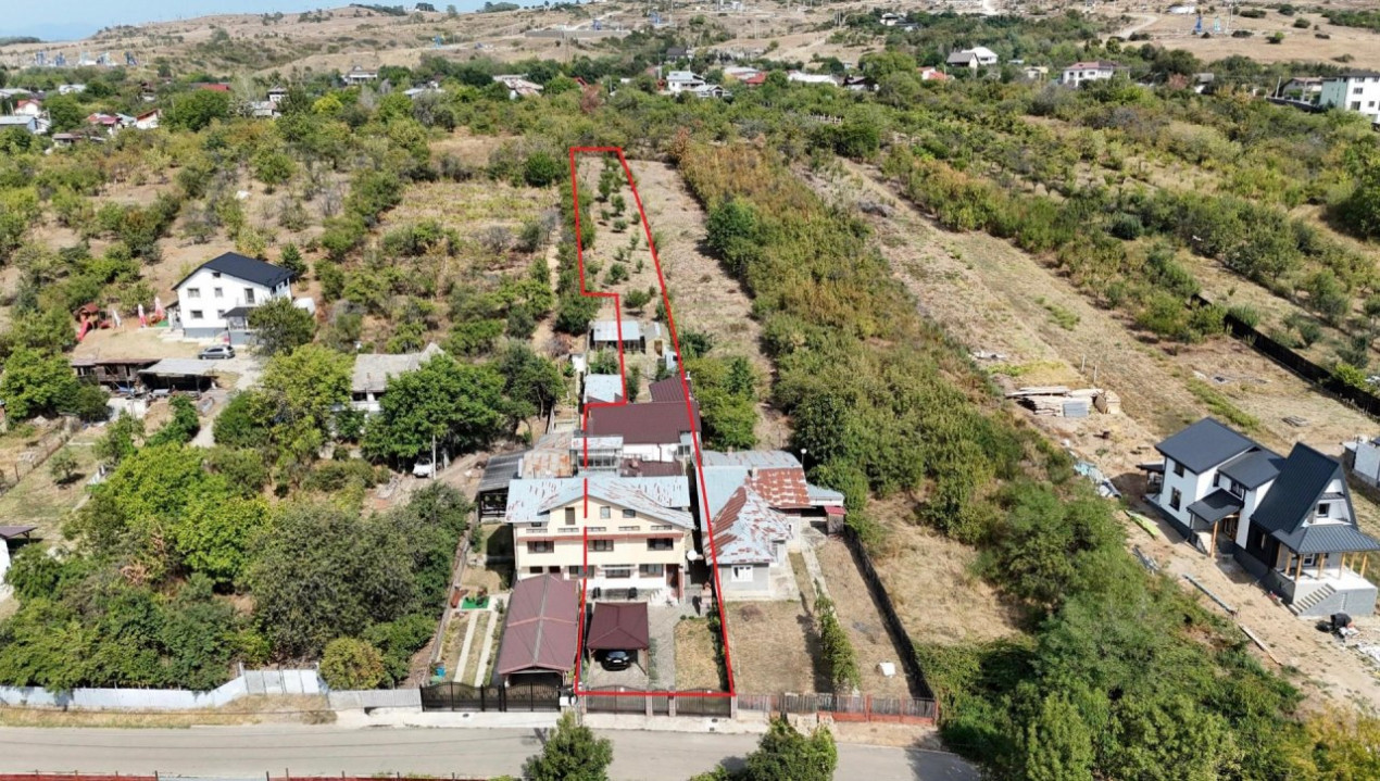 Casa | 356 mpc | Lot 1422 mp | Atelier de creatie | Locuinta/sediu | Baicoi