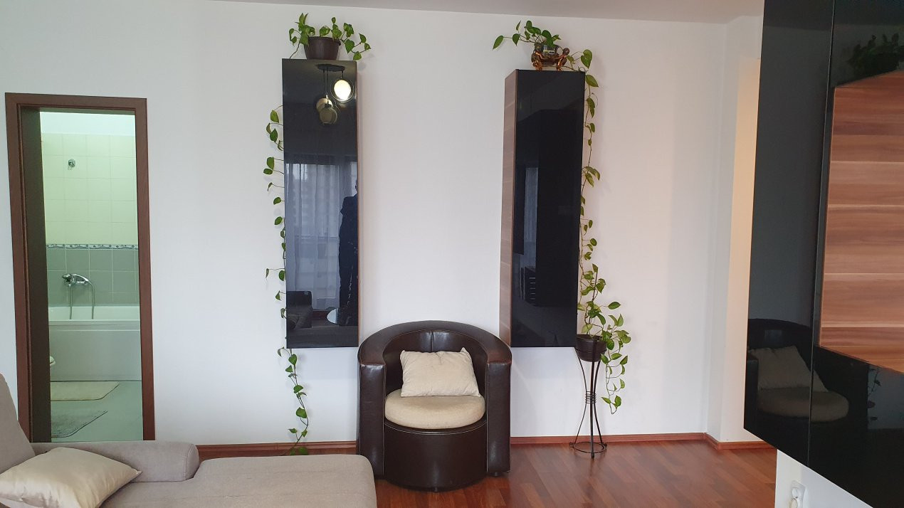 Cochet și luminos. Apartament de vânzare metrou Străulesti