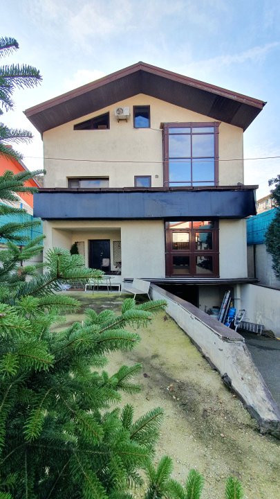 Casa de VANZARE in sector 5 Str. Antiaeriana resedinta sau after school