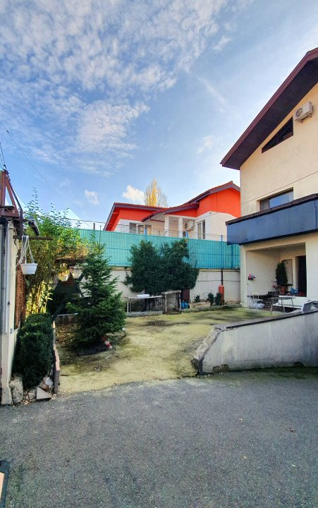 Casa de VANZARE in sector 5 Str. Antiaeriana resedinta sau after school