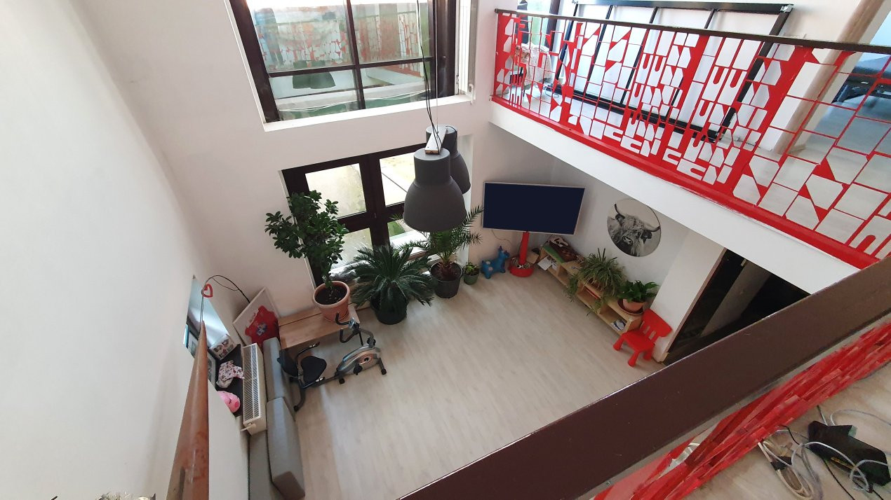 Casa de VANZARE in sector 5 Str. Antiaeriana resedinta sau after school