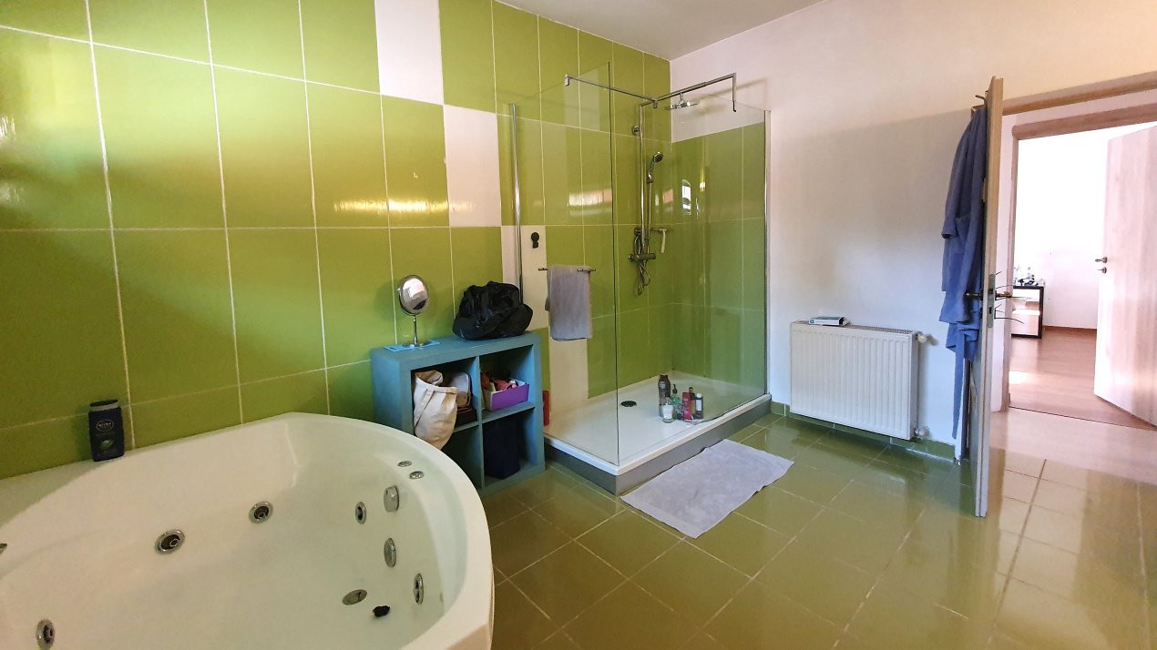 Casa de VANZARE in sector 5 Str. Antiaeriana resedinta sau after school