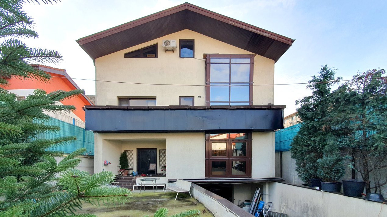 Casa de VANZARE in sector 5 Str. Antiaeriana resedinta sau after school