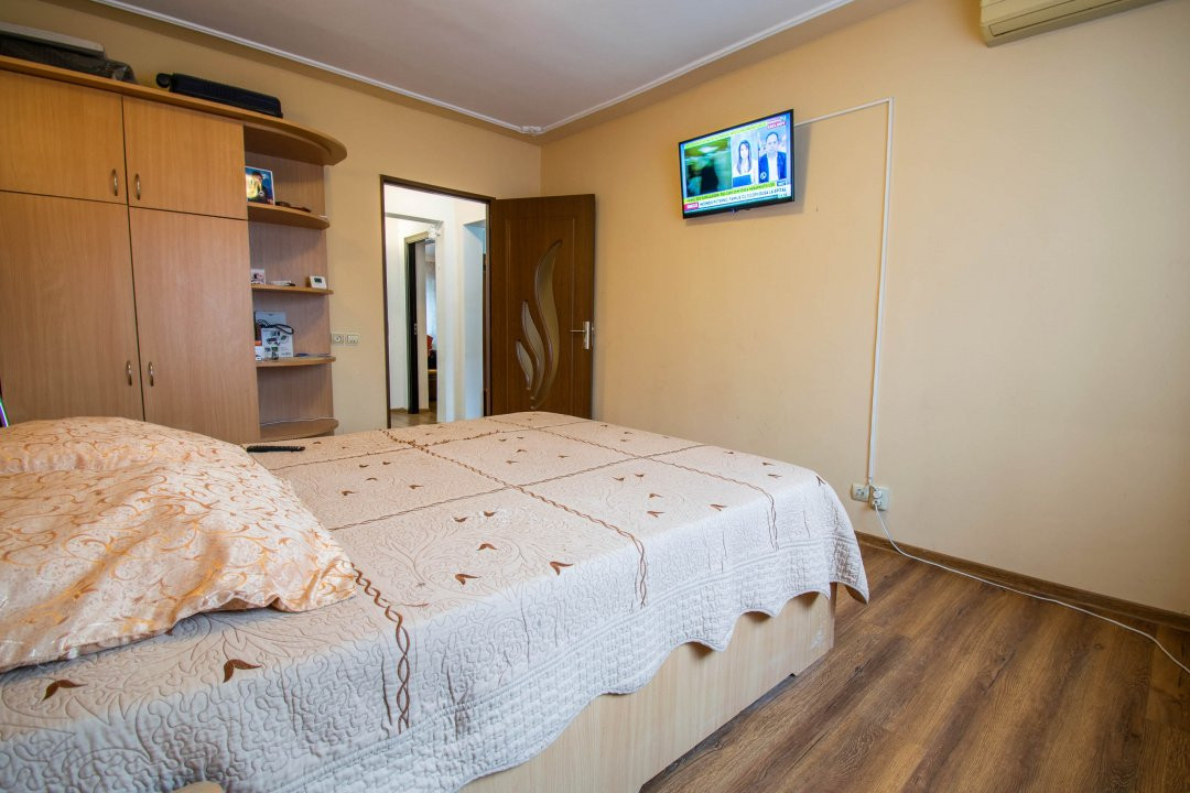 Stefanestii de Jos, 3 camere 70 mp,2 bai,centrala proprie,etaj 1/2