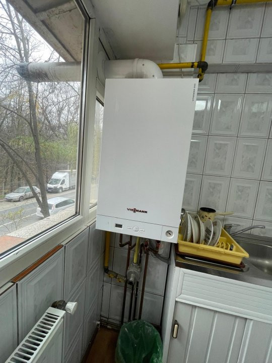 Stefanestii de Jos, 3 camere 70 mp,2 bai,centrala proprie,etaj 1/2