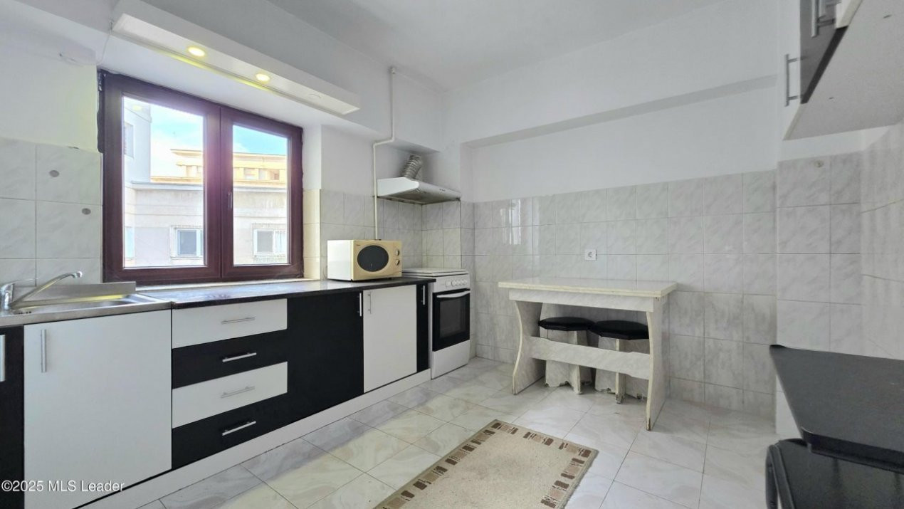 Regina Maria - Libertatii, 3 Camere Decomandat, Panorama