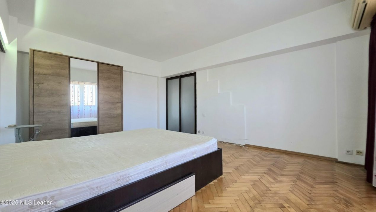 Libertatii - Regina Maria, 3 Camere Decomandat, Panorama