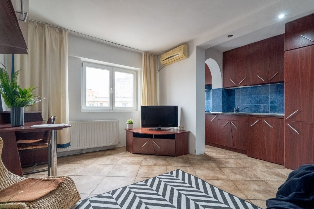 Garsoniera Crangasi - str. Padureni