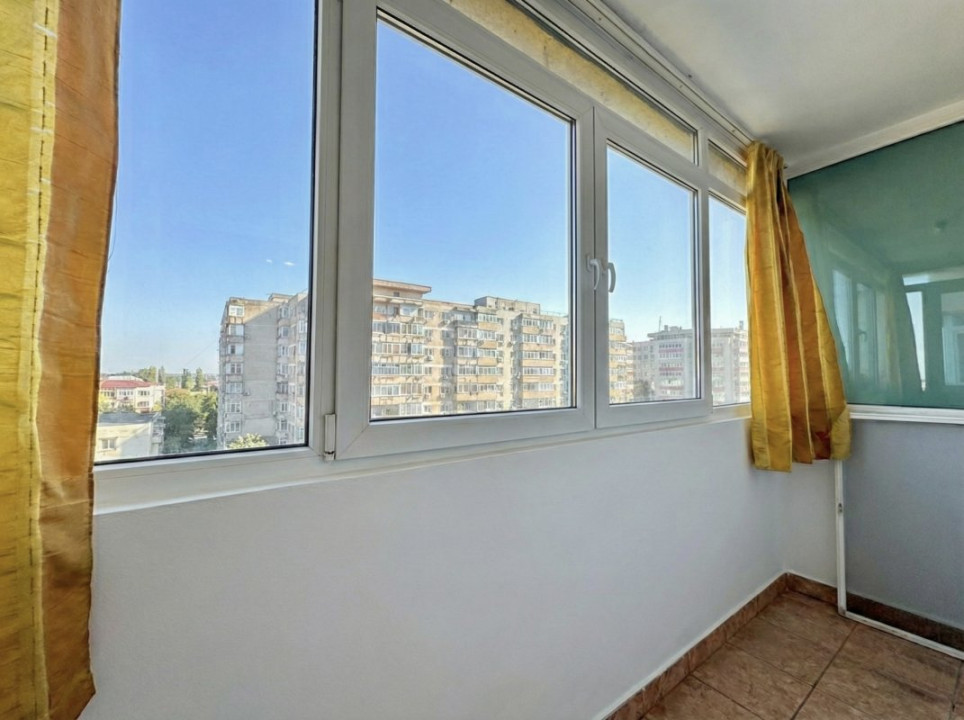 Un 3 camere corect. Si extrem de interesant!