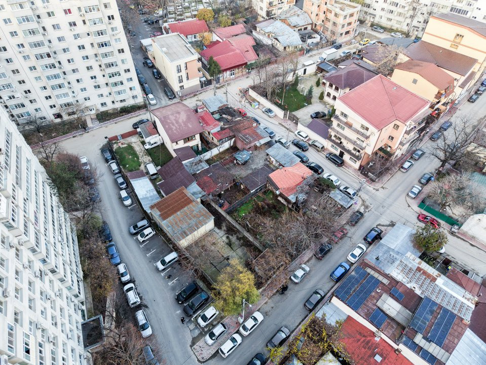 Teren imprejmuit, toate utilitatile, sector 3, Ramnicu Sarat