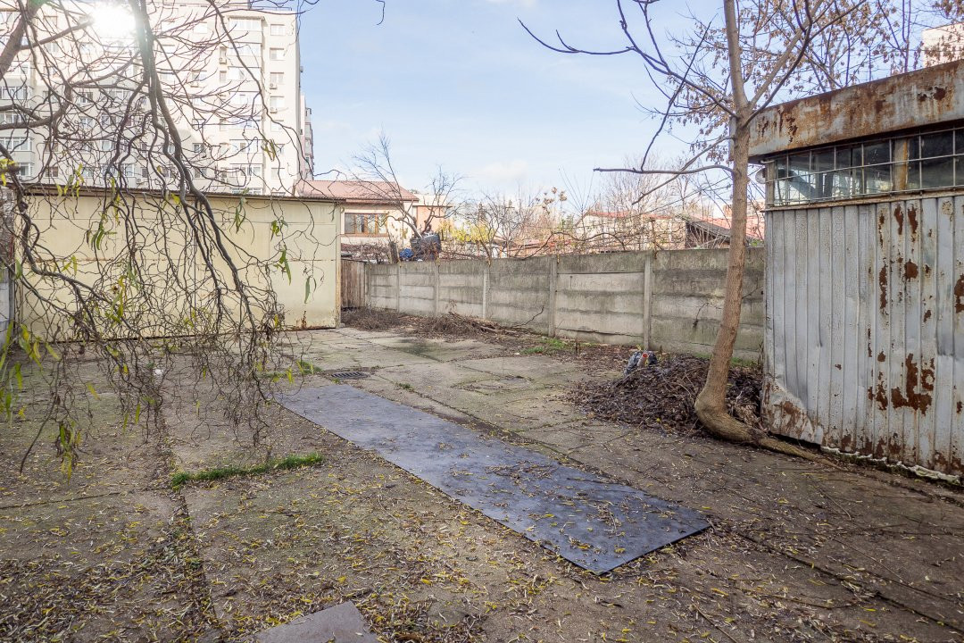 Teren imprejmuit, toate utilitatile, sector 3, Ramnicu Sarat