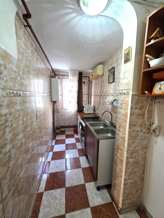 De vanzare 2 camere Lujerului - Ale Cetatuia(centrala proprie)