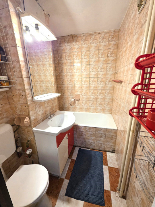 De vanzare 2 camere Lujerului - Ale Cetatuia(centrala proprie)