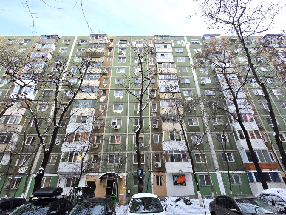 De vanzare 2 camere Lujerului - Ale Cetatuia(centrala proprie)