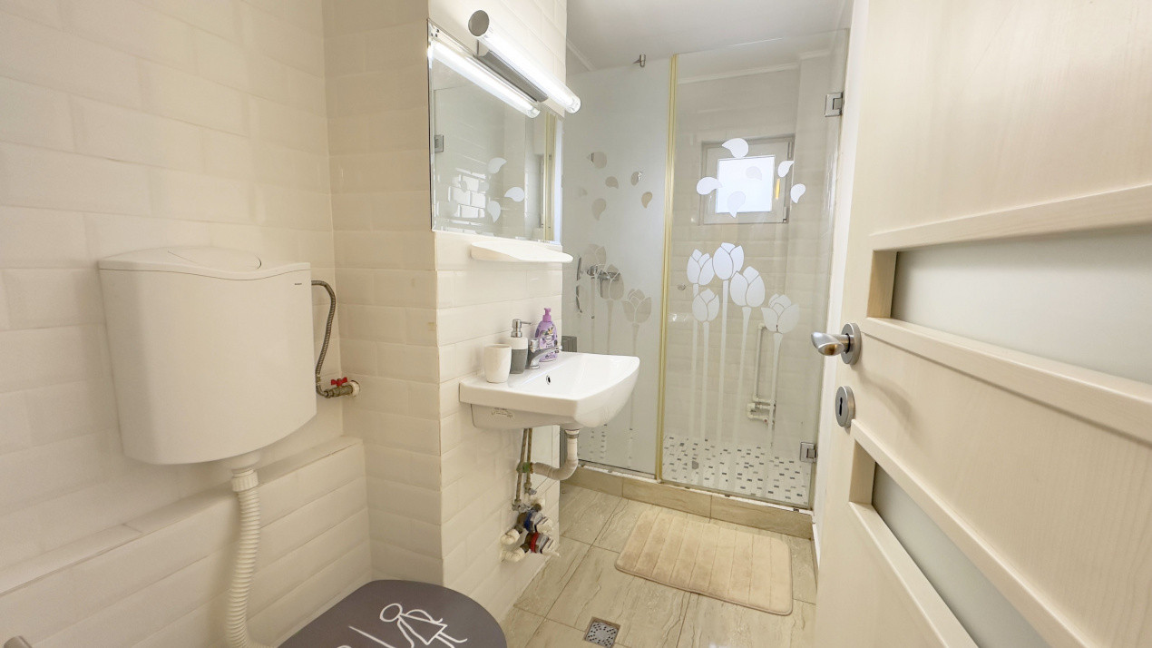 Cauți o garsonieră? Asta s-ar putea să fie prea bună ca să o ignori