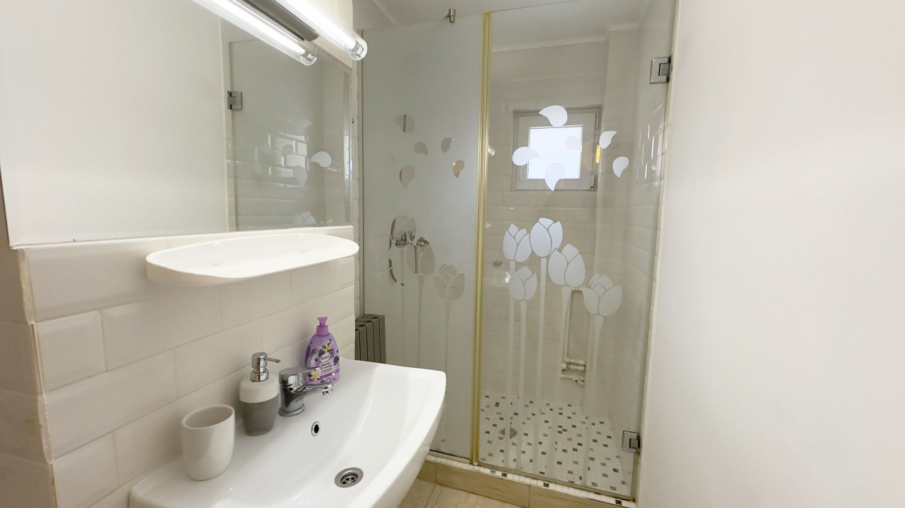 Cauți o garsonieră? Asta s-ar putea să fie prea bună ca să o ignori