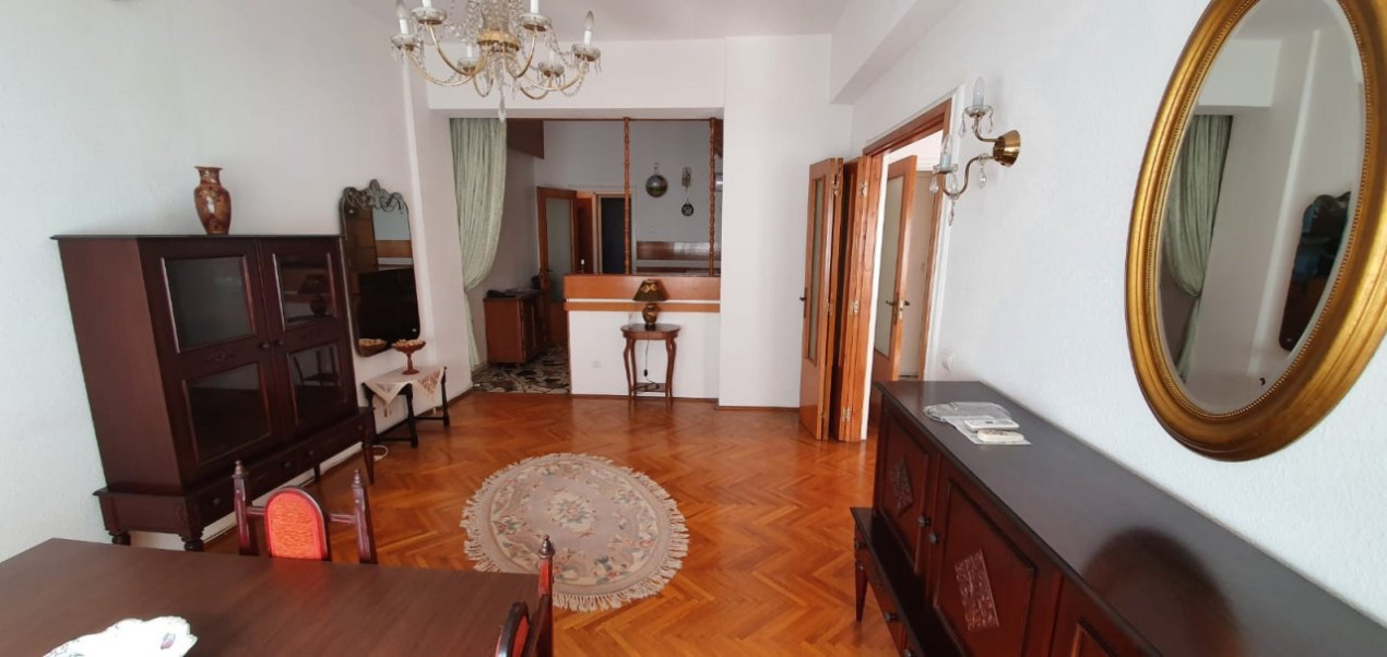 Vânzare apartament 3 camere Eminescu
