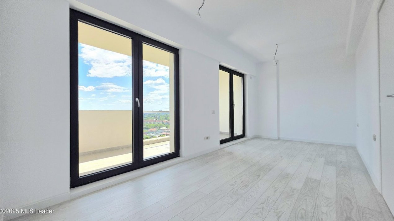 Penthouse Duplex, SunLake Residence, Panorama Superba