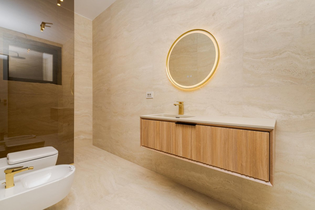 Ce priveliste! Deasupra tuturor - Penthouse Spectaculos cu Terase 210mp!