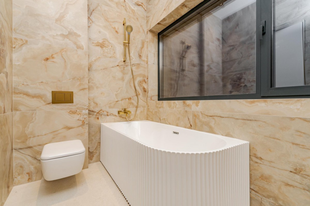 Ce priveliste! Deasupra tuturor - Penthouse Spectaculos cu Terase 210mp!