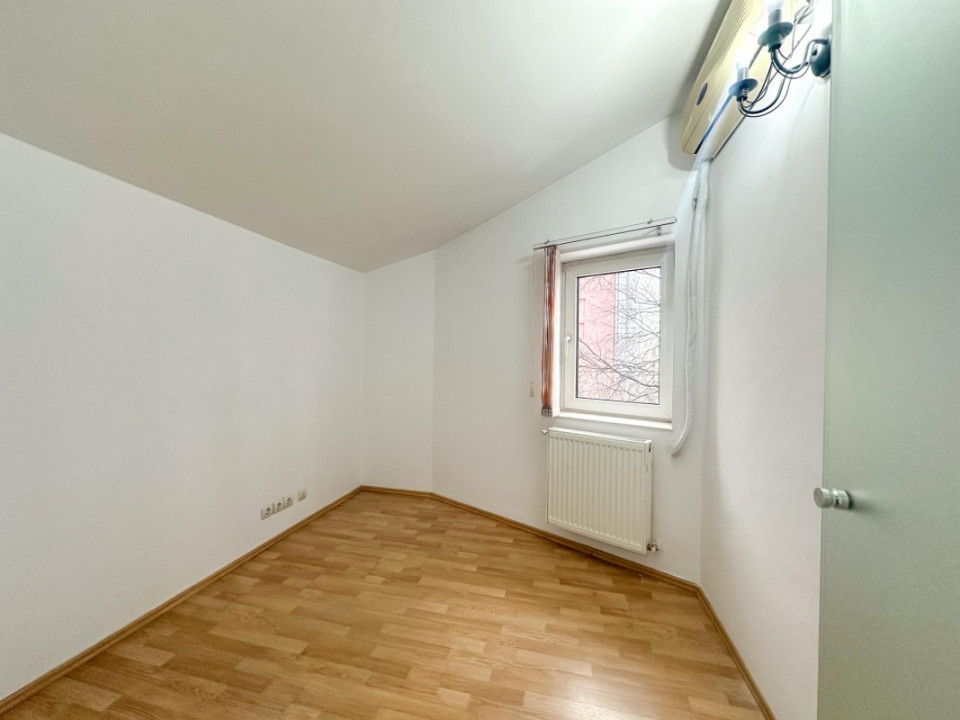 La doi pasi de Universitate - nu doar un birou ci un statut