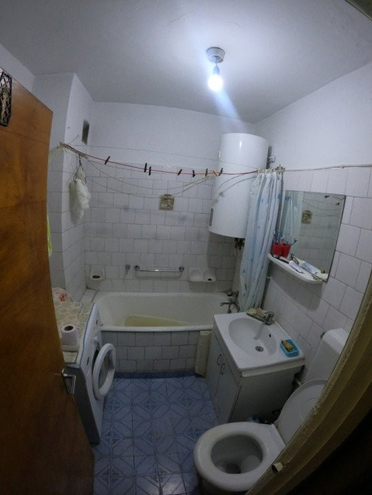 Apartament de Vânzare – central, la etaj 1 cu 3 cam !!!