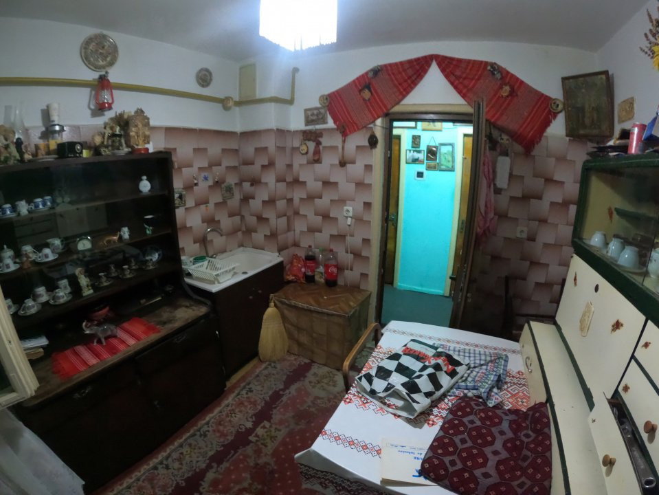 Apartament de Vânzare – central, la etaj 1 cu 3 cam !!!