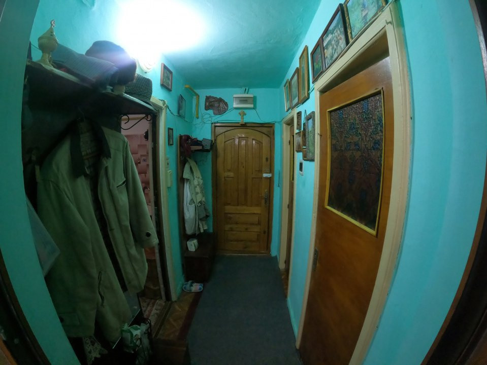 Apartament de Vânzare – central, la etaj 1 cu 3 cam !!!