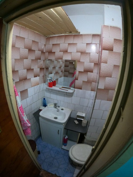 Apartament de Vânzare – central, la etaj 1 cu 3 cam !!!