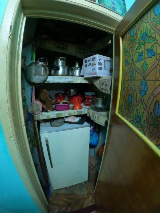 Apartament de Vânzare – central, la etaj 1 cu 3 cam !!!