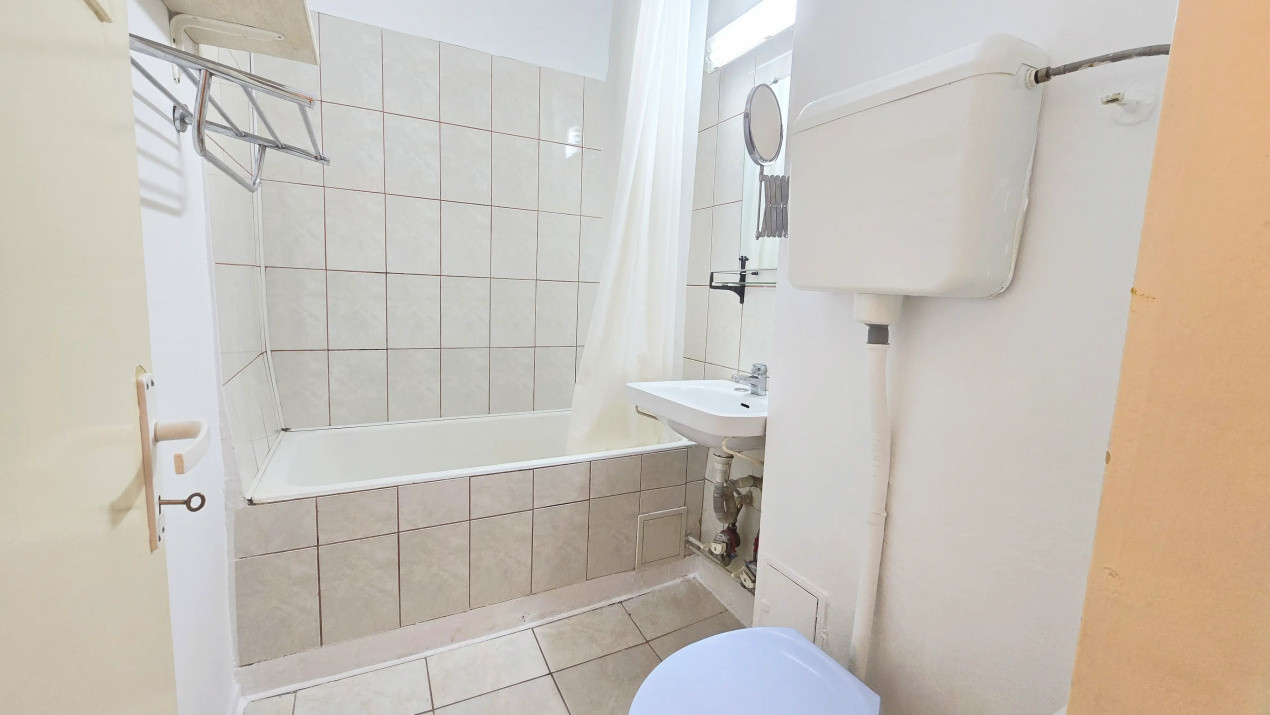 Iesi din bloc urci in metrou Dristor 2!