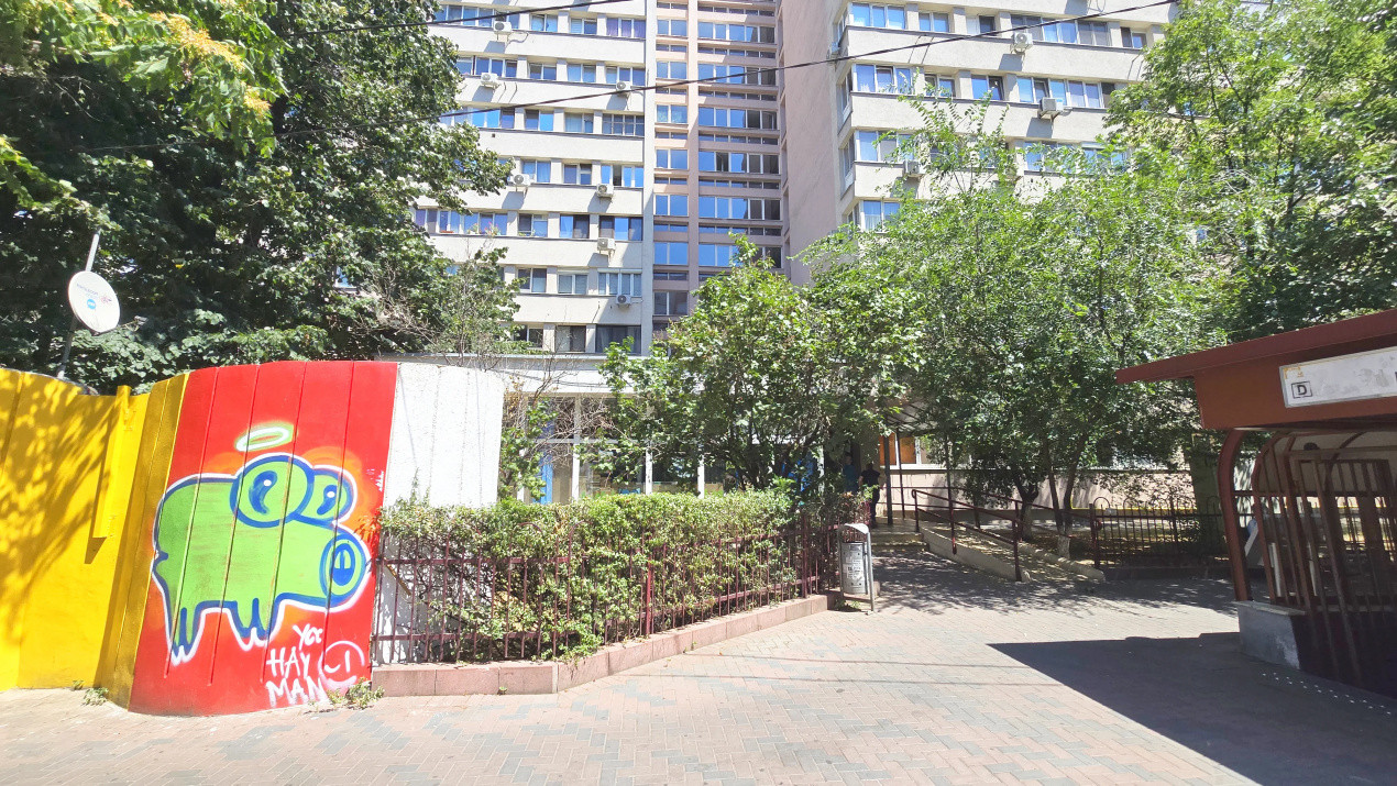 Iesi din bloc urci in metrou Dristor 2!