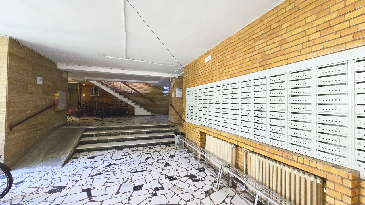 Iesi din bloc urci in metrou Dristor 2!