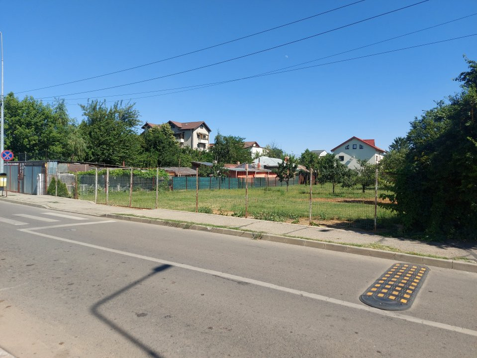 Lot de teren spectaculos de 1.320mp (+765mp) cu deschidere la două străzi!